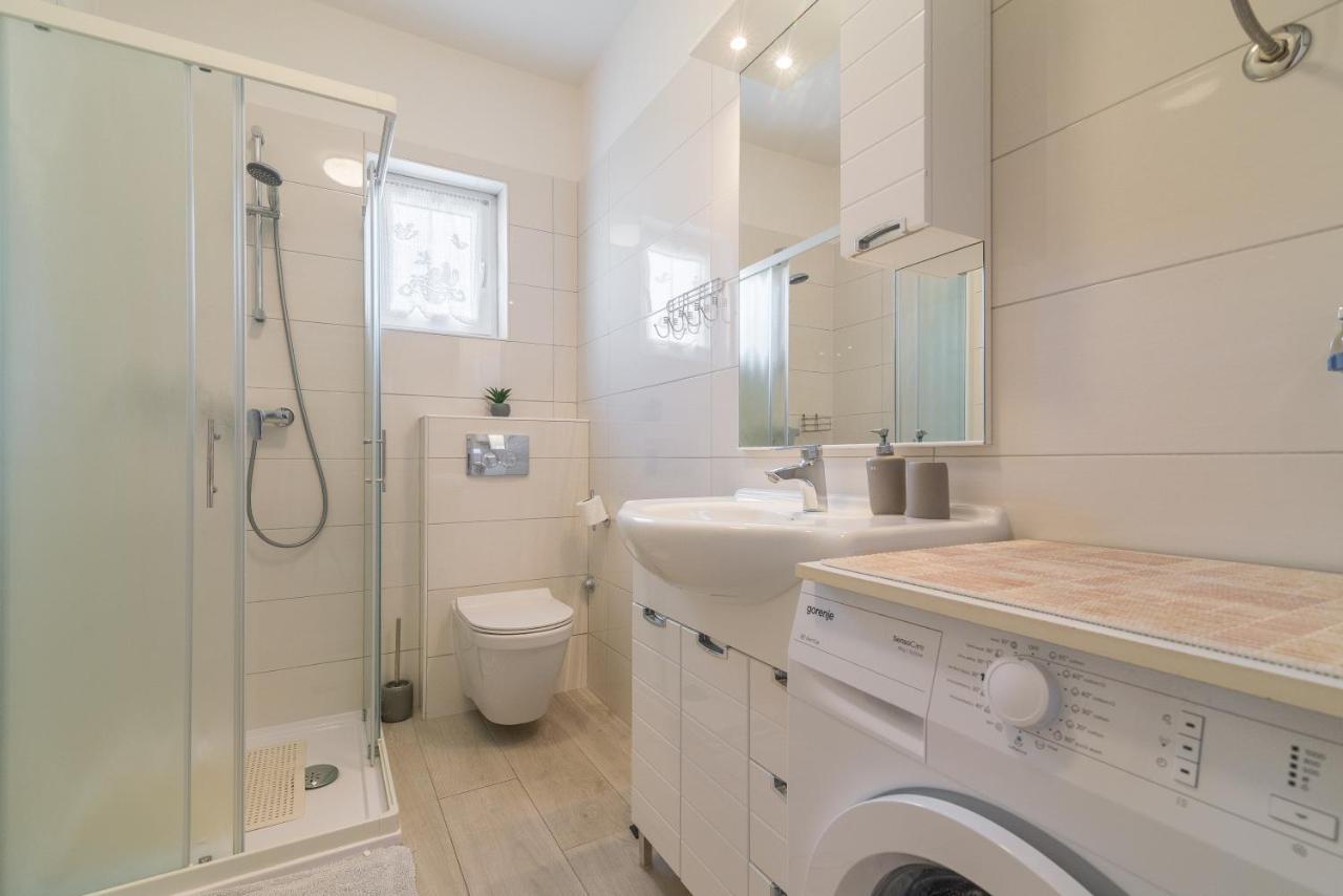 Apartments Tolic Biograd Na Moru Luaran gambar
