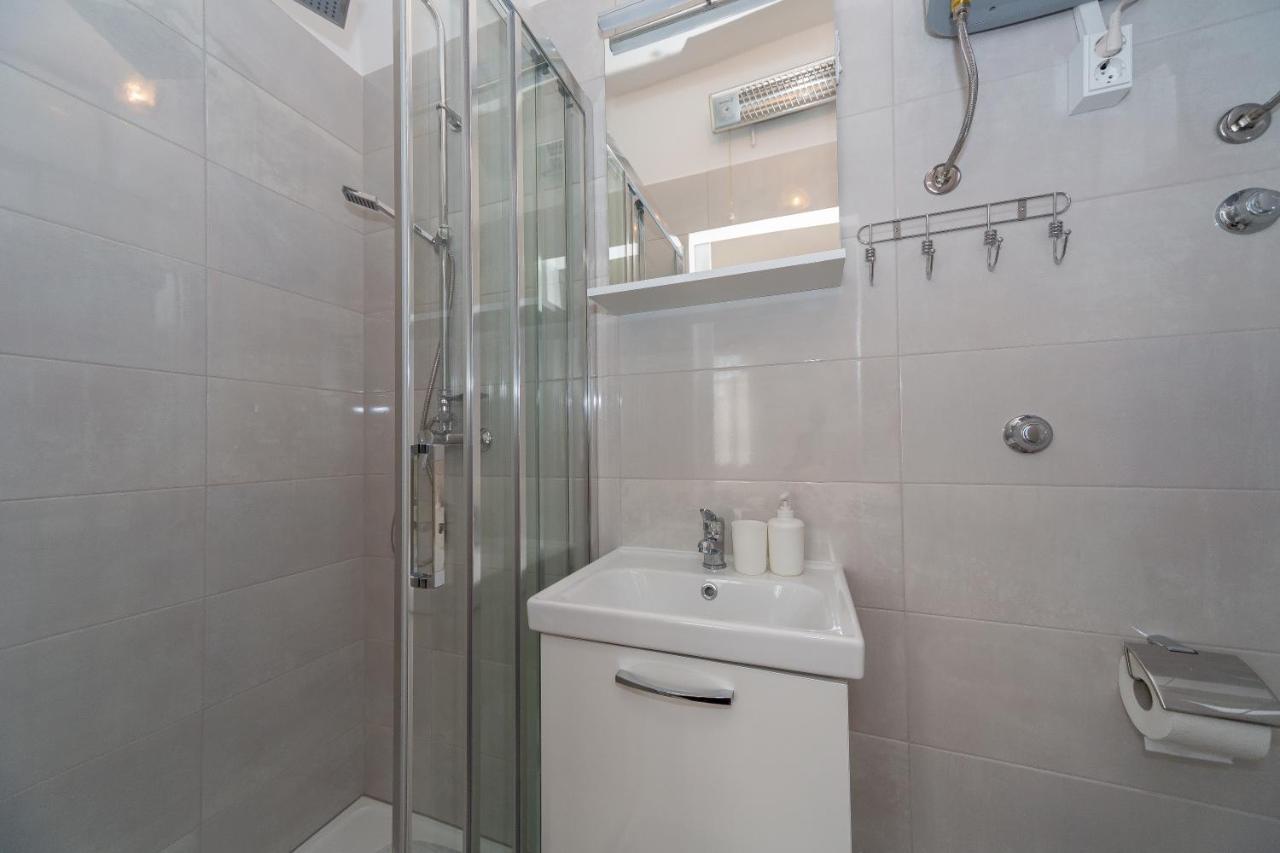 Apartments Tolic Biograd Na Moru Luaran gambar