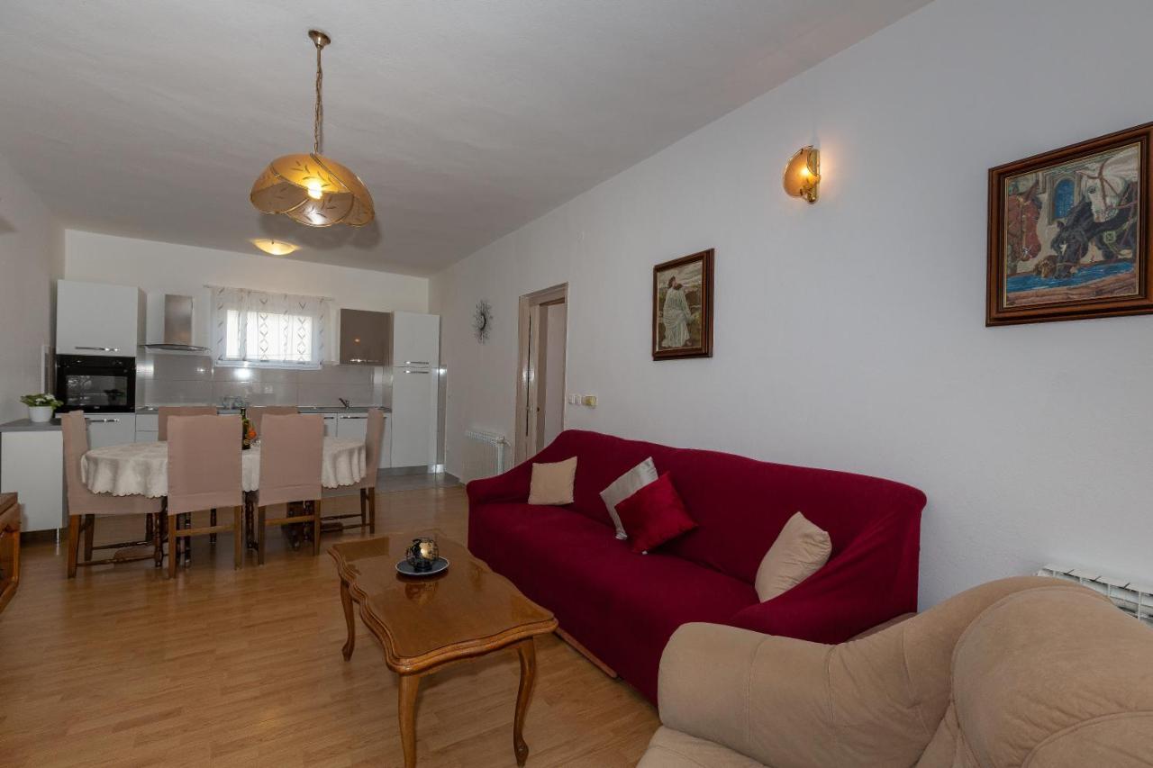 Apartments Tolic Biograd Na Moru Luaran gambar