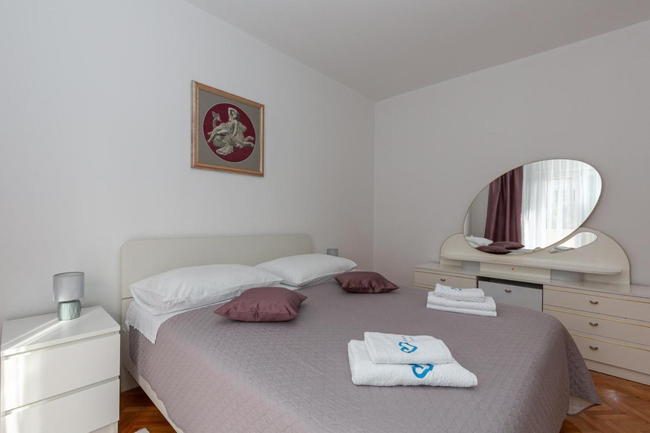 Apartments Tolic Biograd Na Moru Luaran gambar