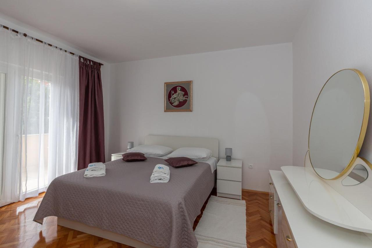 Apartments Tolic Biograd Na Moru Luaran gambar