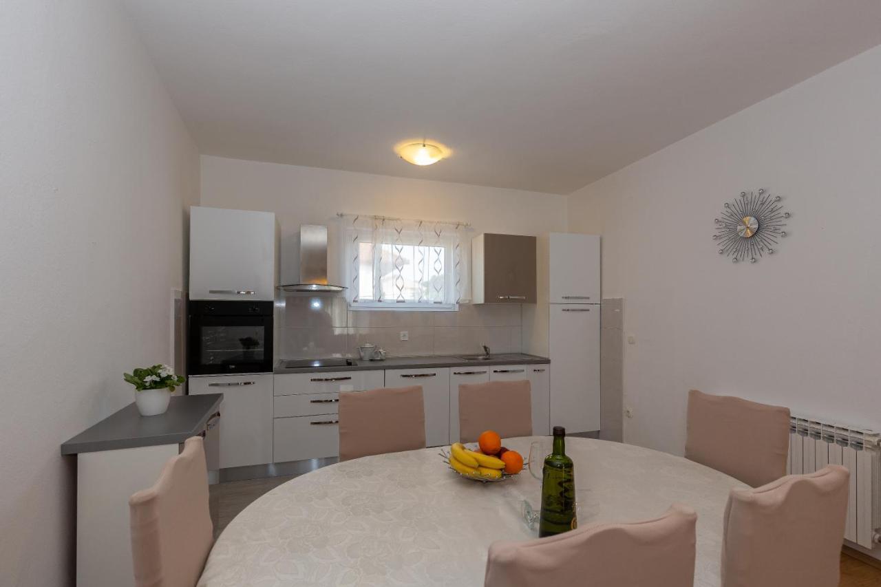 Apartments Tolic Biograd Na Moru Luaran gambar