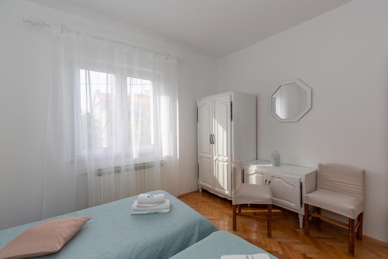 Apartments Tolic Biograd Na Moru Luaran gambar