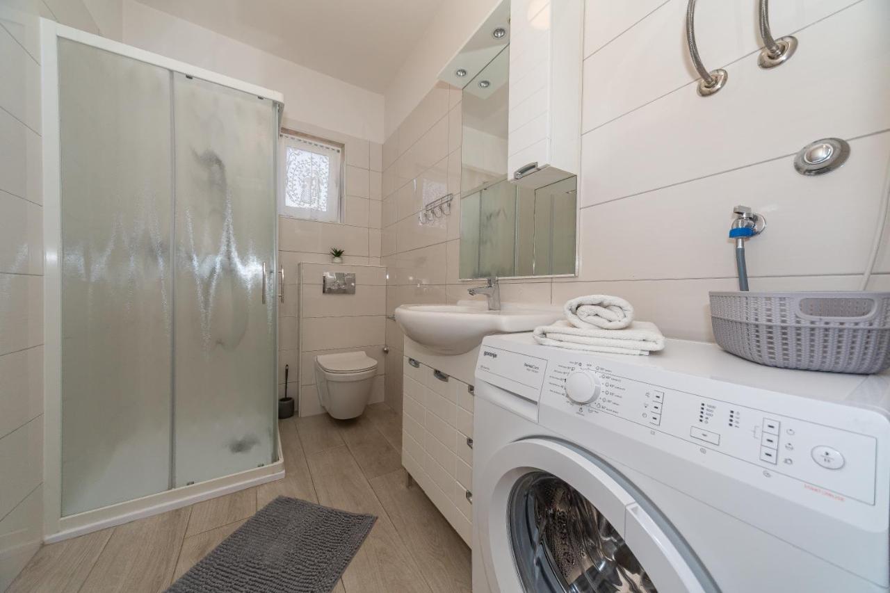Apartments Tolic Biograd Na Moru Luaran gambar
