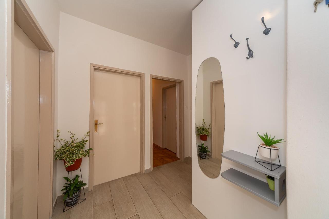 Apartments Tolic Biograd Na Moru Luaran gambar